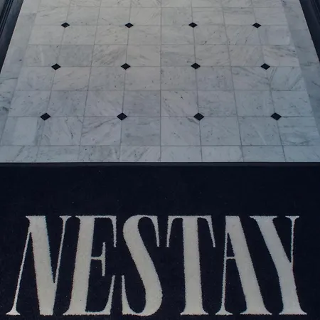 Aparthotel Nestay Sentier