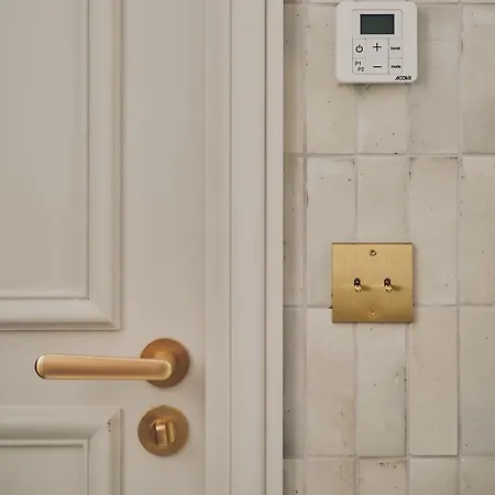 Nestay Sentier باريس