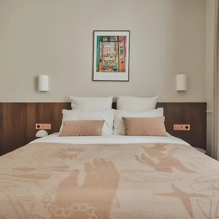 Nestay Sentier Aparthotel