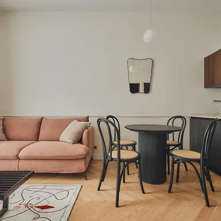 Aparthotel Nestay Sentier 4*