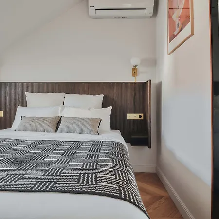 Aparthotel Nestay Sentier