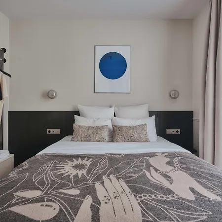 Aparthotel Nestay Sentier