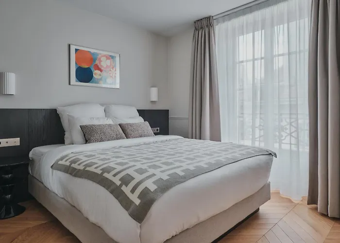 Aparthotel Nestay Sentier 4*