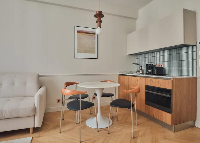 Nestay Sentier Aparthotel 4*