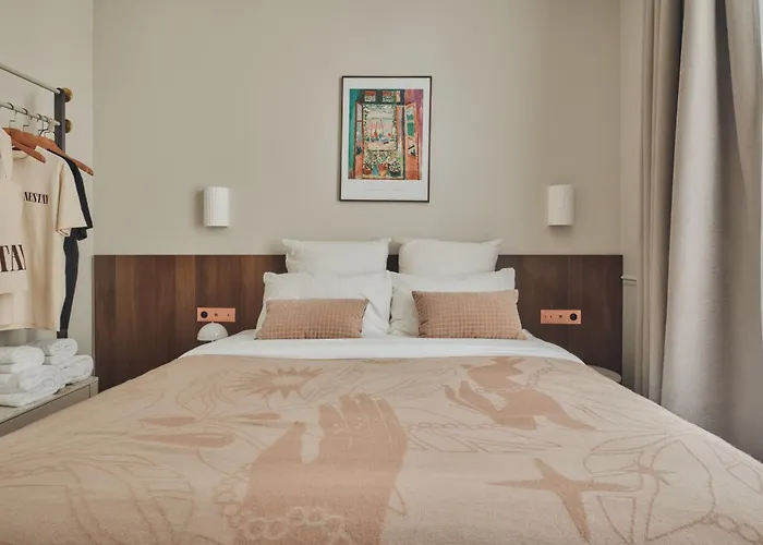 Nestay Sentier Aparthotel