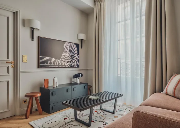 Nestay Sentier Aparthotel Paris