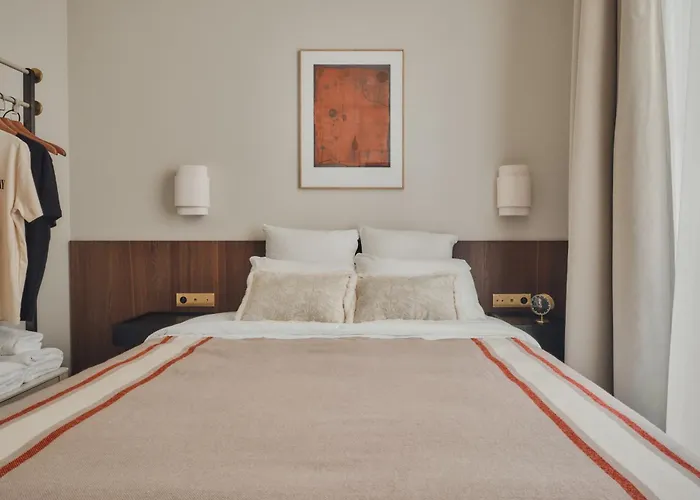 Nestay Sentier Aparthotel