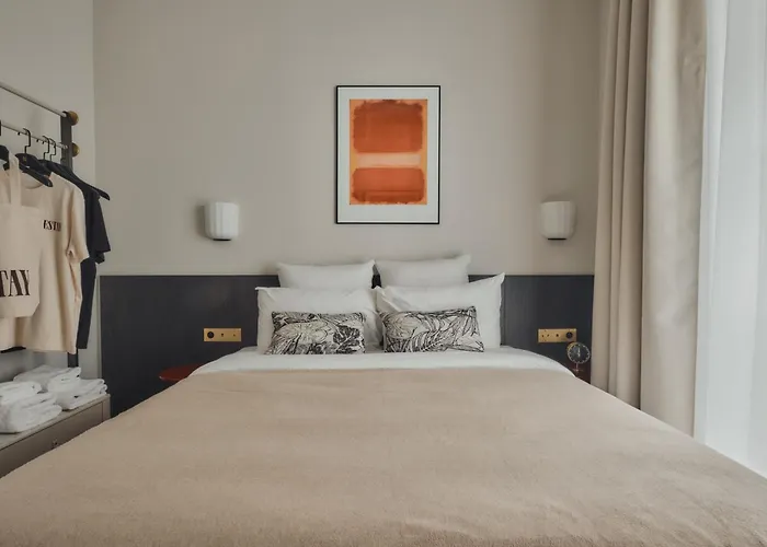 Aparthotel Nestay Sentier 4*