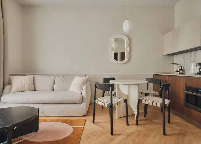 Nestay Sentier Aparthotel 4*