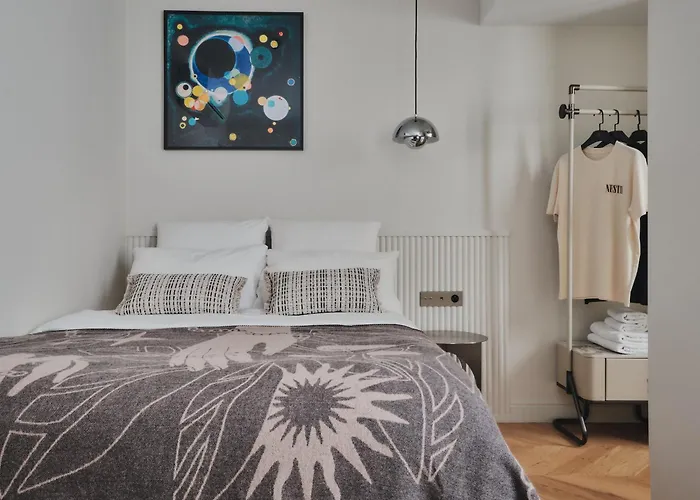 Nestay Sentier 4* パリ