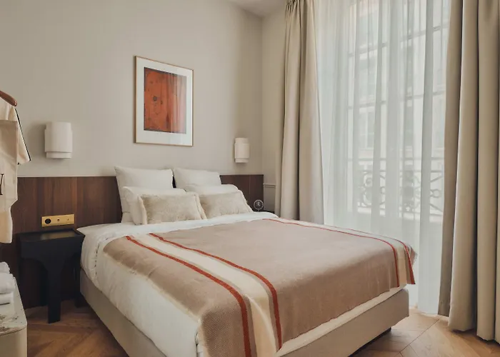 Aparthotel Nestay Sentier 4*