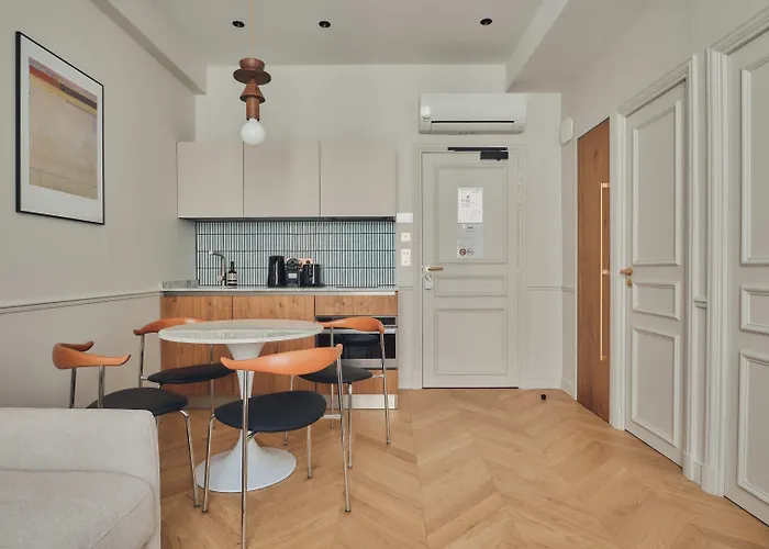 Nestay Sentier Apartahotel París