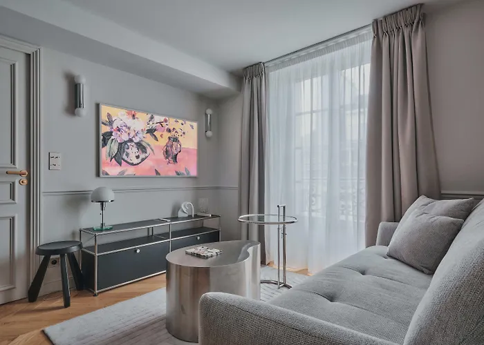 Nestay Sentier Aparthotel