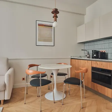 Nestay Sentier Lejlighedshotel 4*