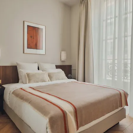Aparthotel Nestay Sentier 4*